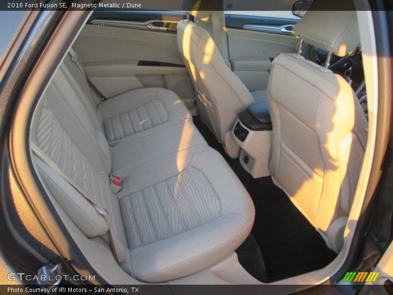 Magnetic Metallic / Dune 2016 Ford Fusion SE