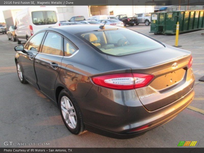 Magnetic Metallic / Dune 2016 Ford Fusion SE
