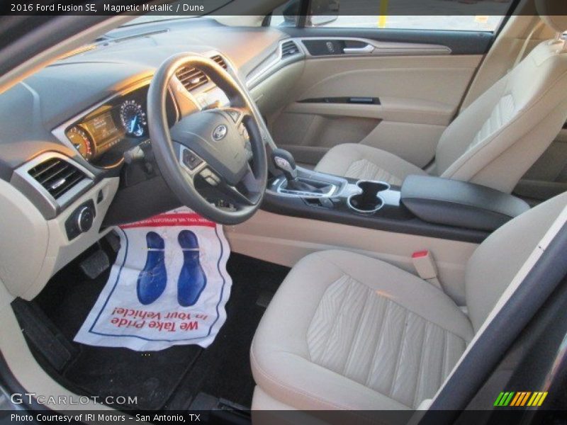 Magnetic Metallic / Dune 2016 Ford Fusion SE