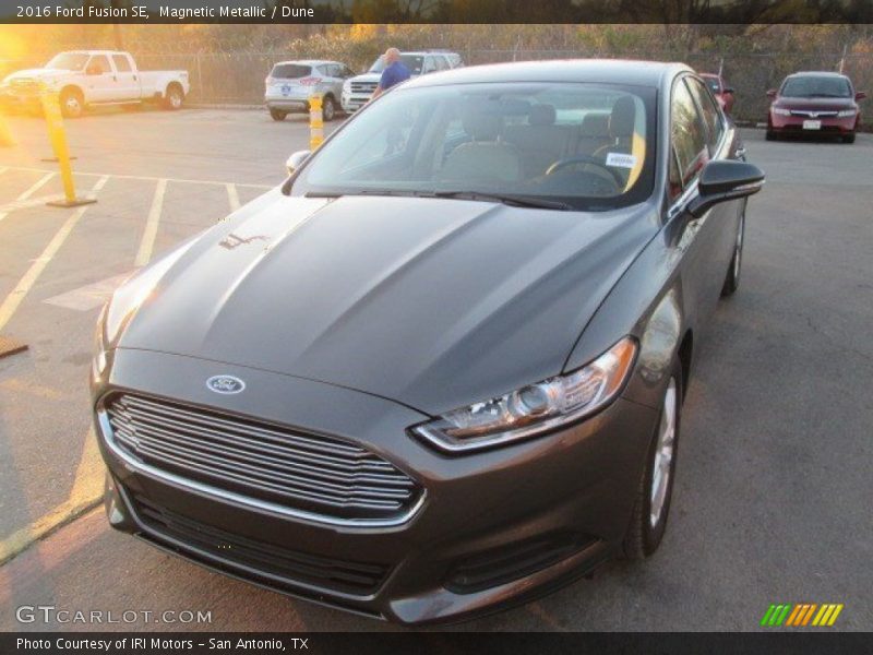 Magnetic Metallic / Dune 2016 Ford Fusion SE
