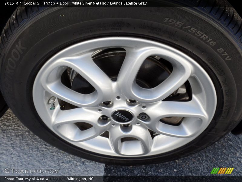 White Silver Metallic / Lounge Satellite Gray 2015 Mini Cooper S Hardtop 4 Door