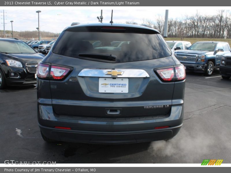 Cyber Gray Metallic / Dark Titanium/Light Titanium 2013 Chevrolet Traverse LS