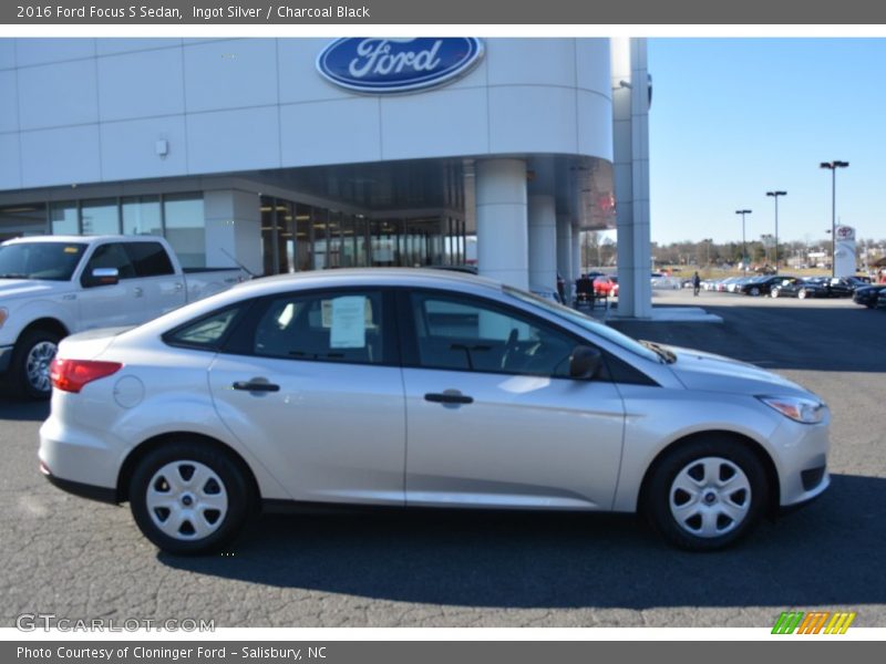 Ingot Silver / Charcoal Black 2016 Ford Focus S Sedan