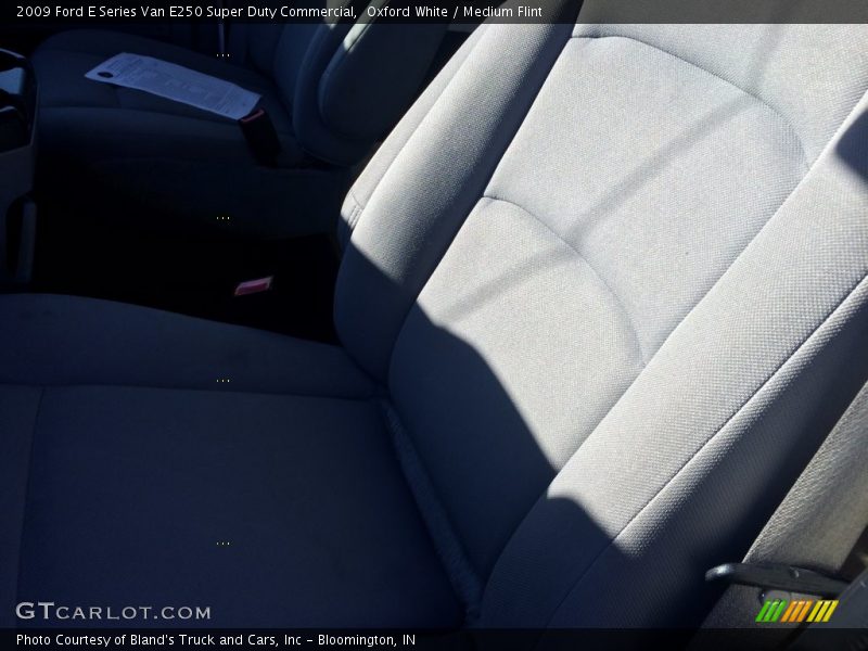 Oxford White / Medium Flint 2009 Ford E Series Van E250 Super Duty Commercial
