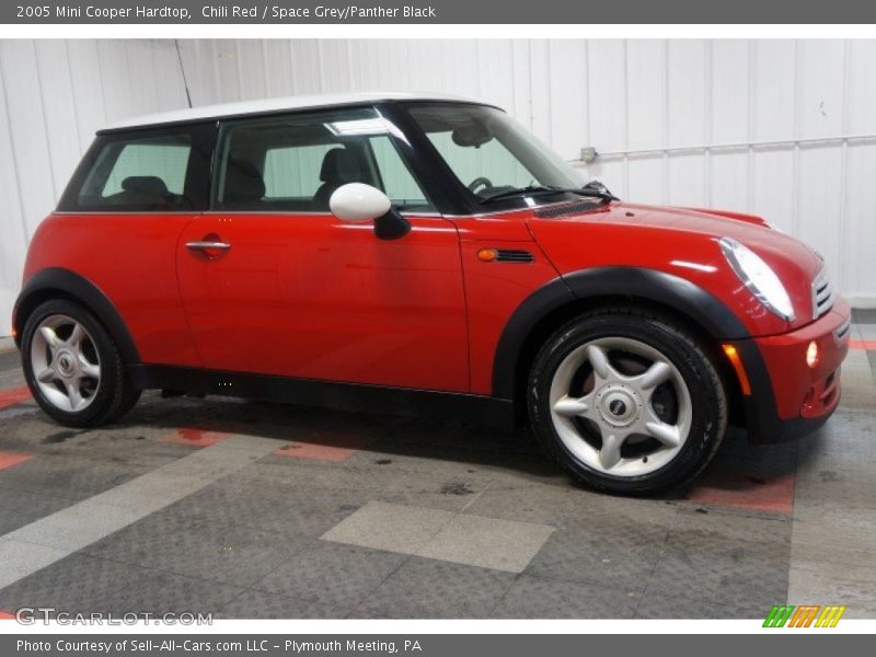 Chili Red / Space Grey/Panther Black 2005 Mini Cooper Hardtop