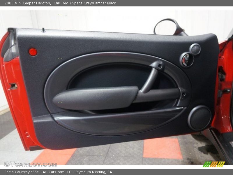 Chili Red / Space Grey/Panther Black 2005 Mini Cooper Hardtop