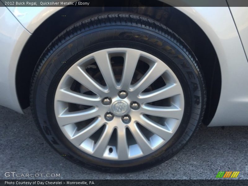Quicksilver Metallic / Ebony 2012 Buick Regal