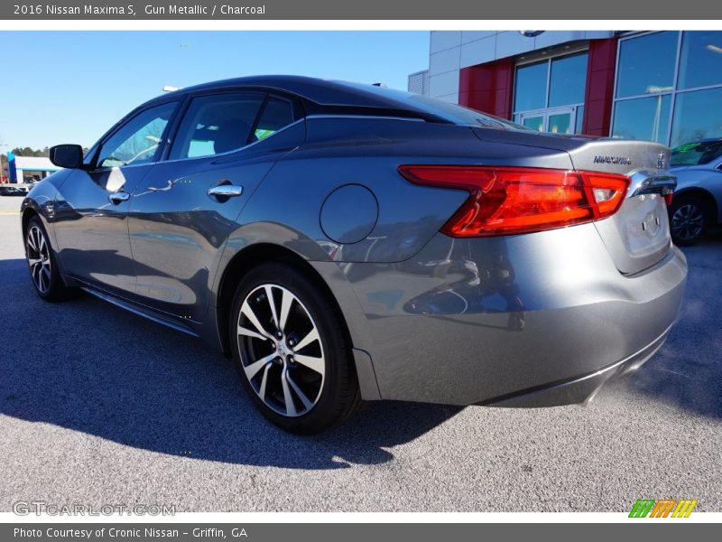 Gun Metallic / Charcoal 2016 Nissan Maxima S
