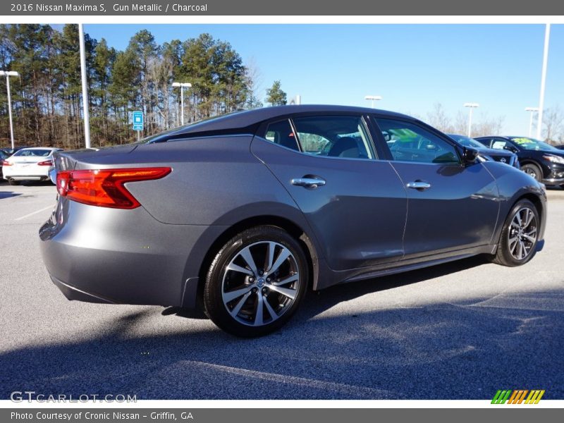 Gun Metallic / Charcoal 2016 Nissan Maxima S