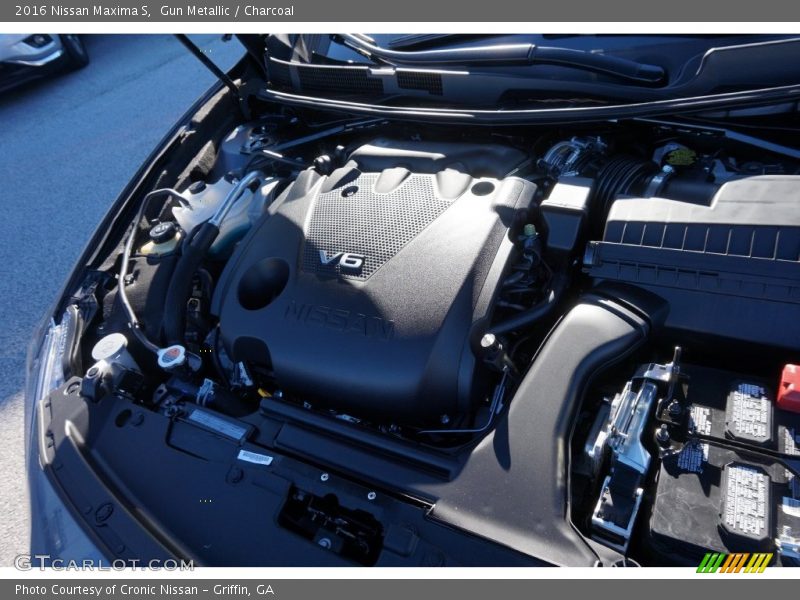 Gun Metallic / Charcoal 2016 Nissan Maxima S