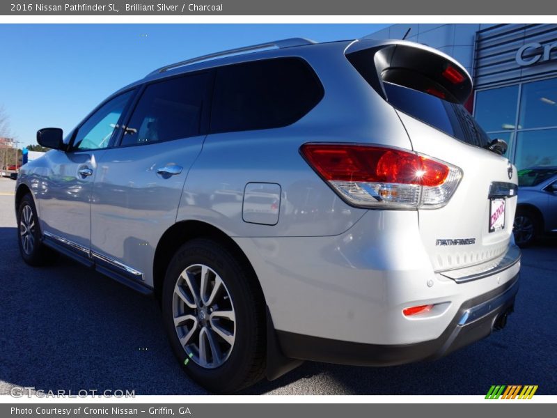 Brilliant Silver / Charcoal 2016 Nissan Pathfinder SL