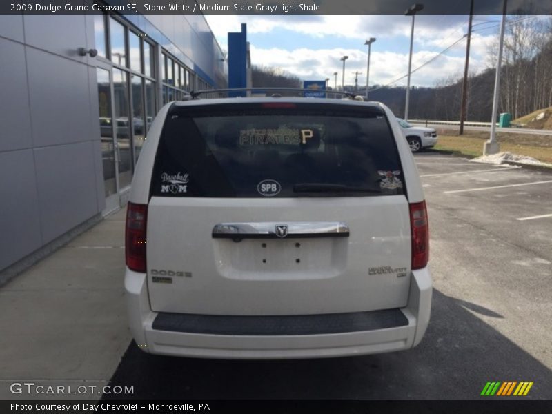 Stone White / Medium Slate Gray/Light Shale 2009 Dodge Grand Caravan SE