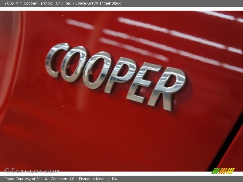Chili Red / Space Grey/Panther Black 2005 Mini Cooper Hardtop