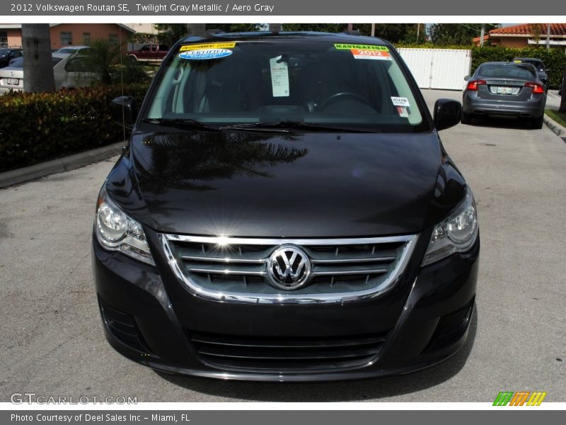 Twilight Gray Metallic / Aero Gray 2012 Volkswagen Routan SE