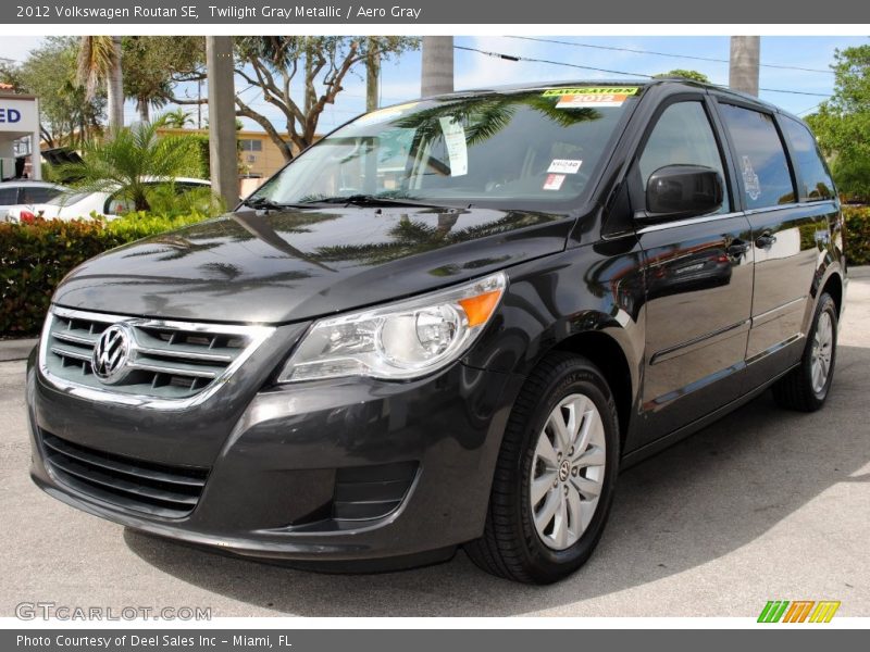 Twilight Gray Metallic / Aero Gray 2012 Volkswagen Routan SE