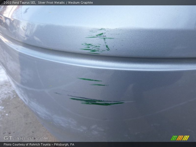 Silver Frost Metallic / Medium Graphite 2003 Ford Taurus SES