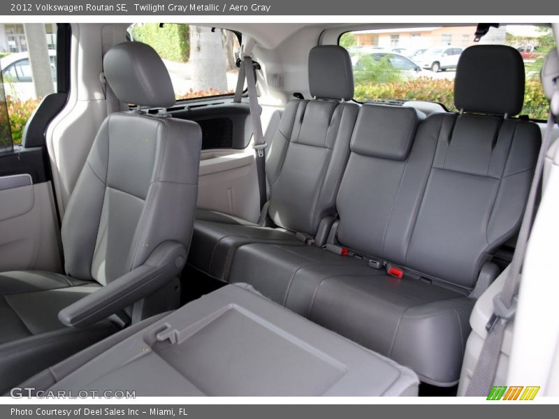Twilight Gray Metallic / Aero Gray 2012 Volkswagen Routan SE