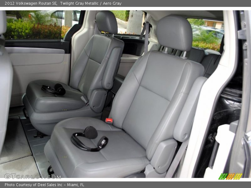 Twilight Gray Metallic / Aero Gray 2012 Volkswagen Routan SE