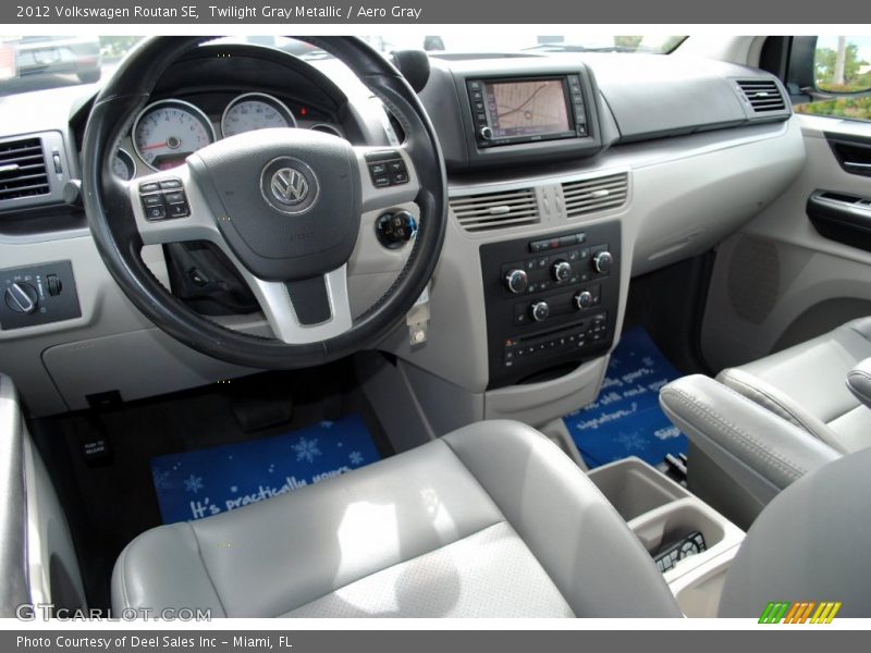 Twilight Gray Metallic / Aero Gray 2012 Volkswagen Routan SE