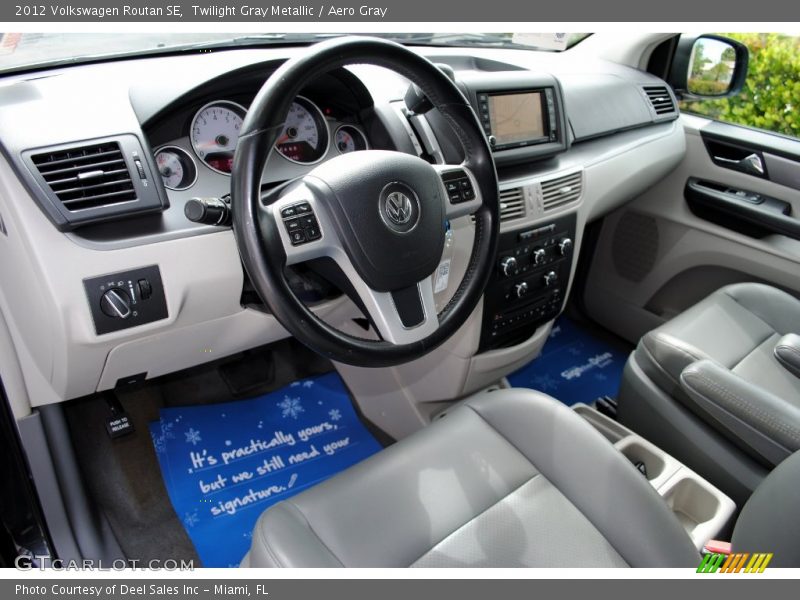 Twilight Gray Metallic / Aero Gray 2012 Volkswagen Routan SE