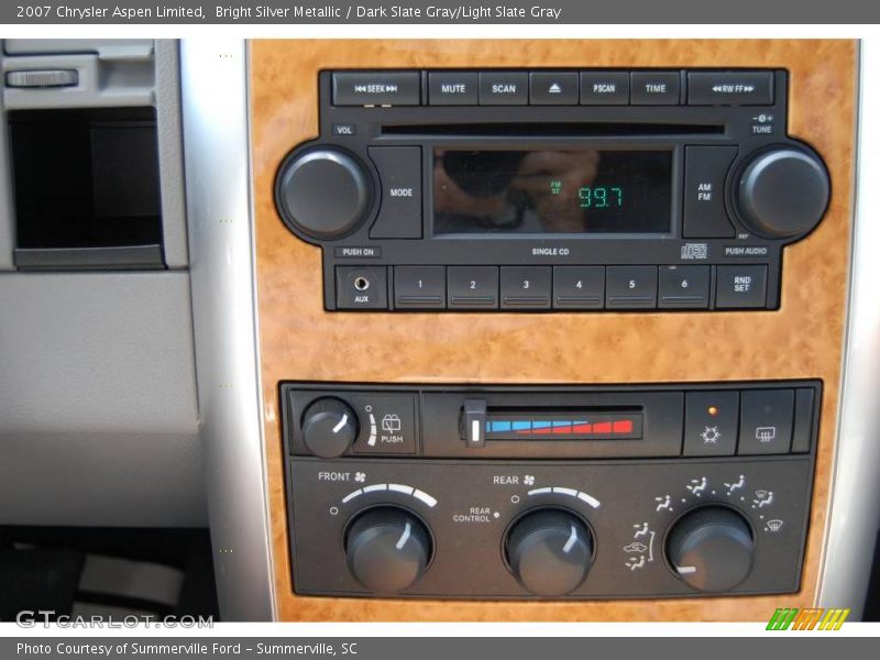 Bright Silver Metallic / Dark Slate Gray/Light Slate Gray 2007 Chrysler Aspen Limited