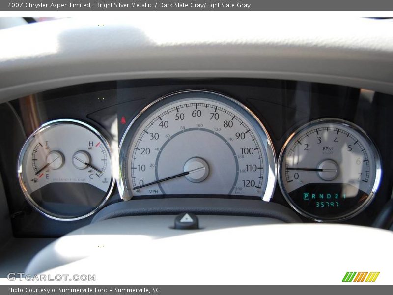 Bright Silver Metallic / Dark Slate Gray/Light Slate Gray 2007 Chrysler Aspen Limited