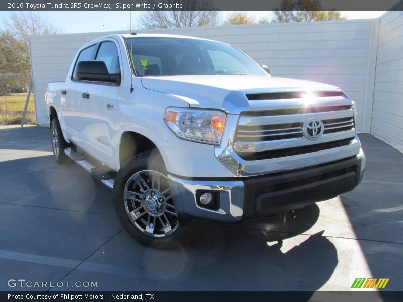 Super White / Graphite 2016 Toyota Tundra SR5 CrewMax