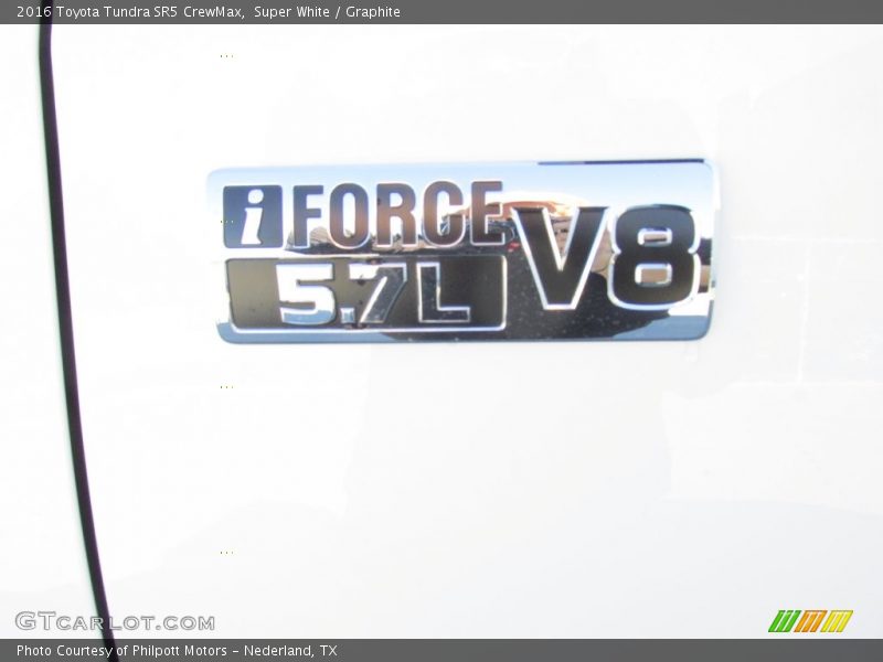 Super White / Graphite 2016 Toyota Tundra SR5 CrewMax
