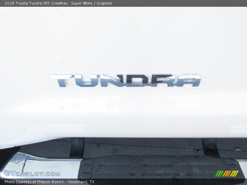 Super White / Graphite 2016 Toyota Tundra SR5 CrewMax
