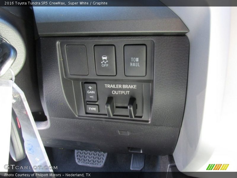 Super White / Graphite 2016 Toyota Tundra SR5 CrewMax