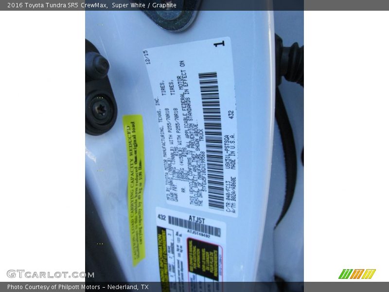 Super White / Graphite 2016 Toyota Tundra SR5 CrewMax