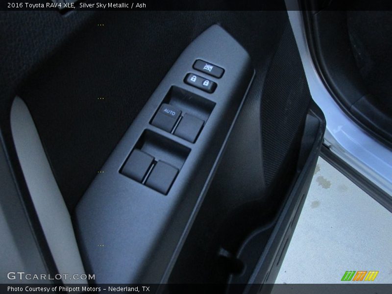 Silver Sky Metallic / Ash 2016 Toyota RAV4 XLE