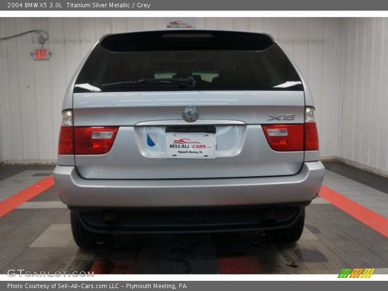 Titanium Silver Metallic / Grey 2004 BMW X5 3.0i