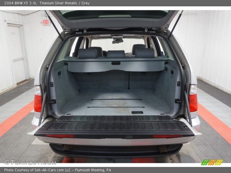 Titanium Silver Metallic / Grey 2004 BMW X5 3.0i