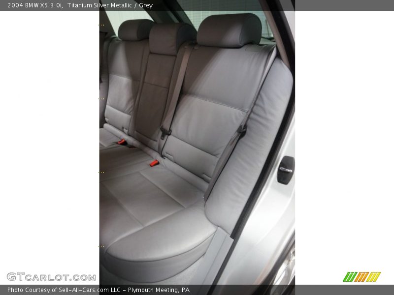Titanium Silver Metallic / Grey 2004 BMW X5 3.0i