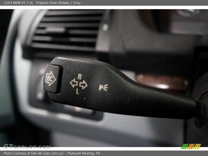 Titanium Silver Metallic / Grey 2004 BMW X5 3.0i