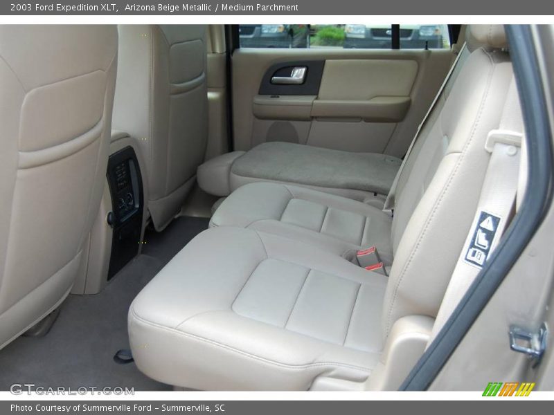 Arizona Beige Metallic / Medium Parchment 2003 Ford Expedition XLT