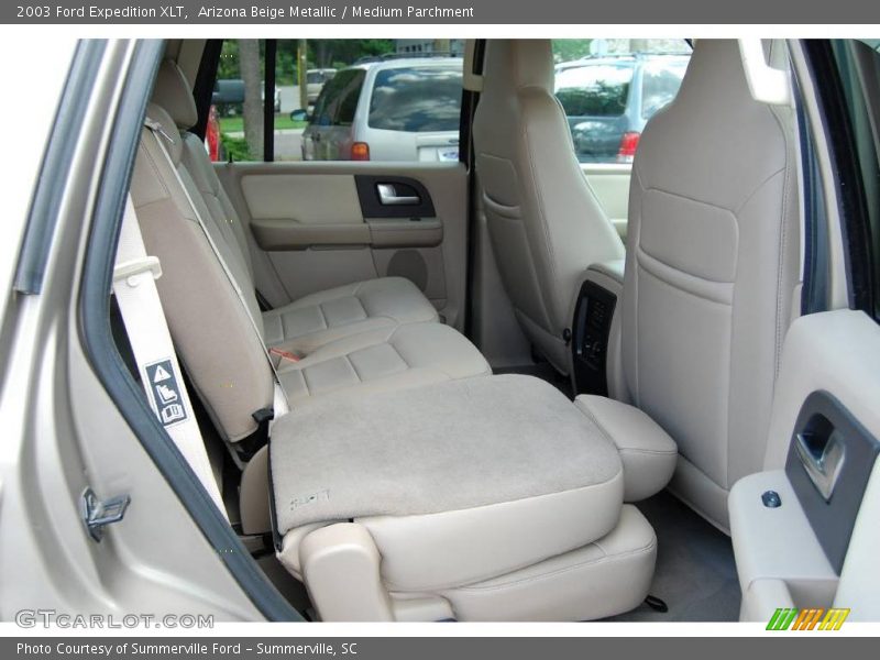 Arizona Beige Metallic / Medium Parchment 2003 Ford Expedition XLT