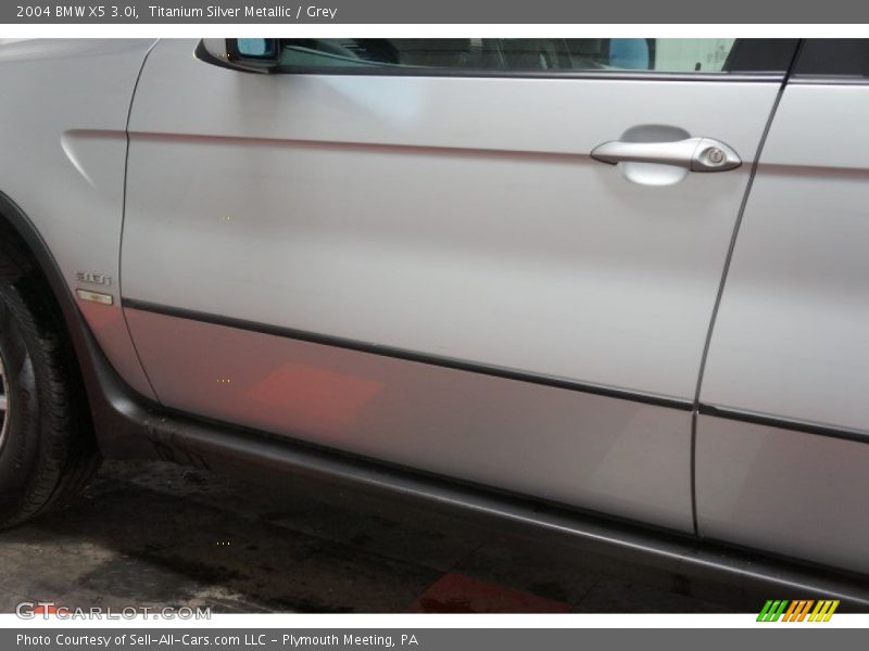Titanium Silver Metallic / Grey 2004 BMW X5 3.0i