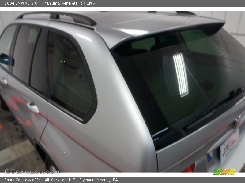 Titanium Silver Metallic / Grey 2004 BMW X5 3.0i