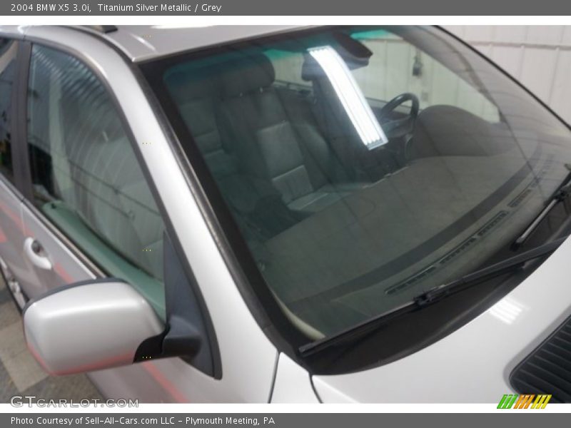 Titanium Silver Metallic / Grey 2004 BMW X5 3.0i