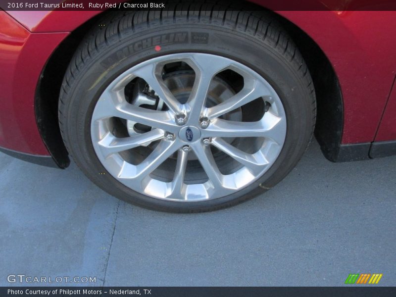  2016 Taurus Limited Wheel