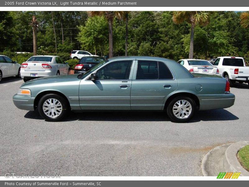 Light Tundra Metallic / Medium Parchment 2005 Ford Crown Victoria LX