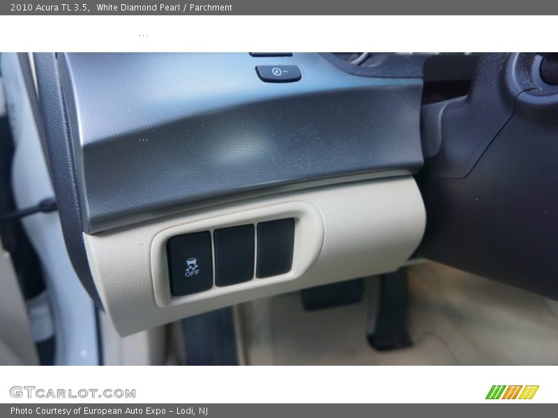 White Diamond Pearl / Parchment 2010 Acura TL 3.5