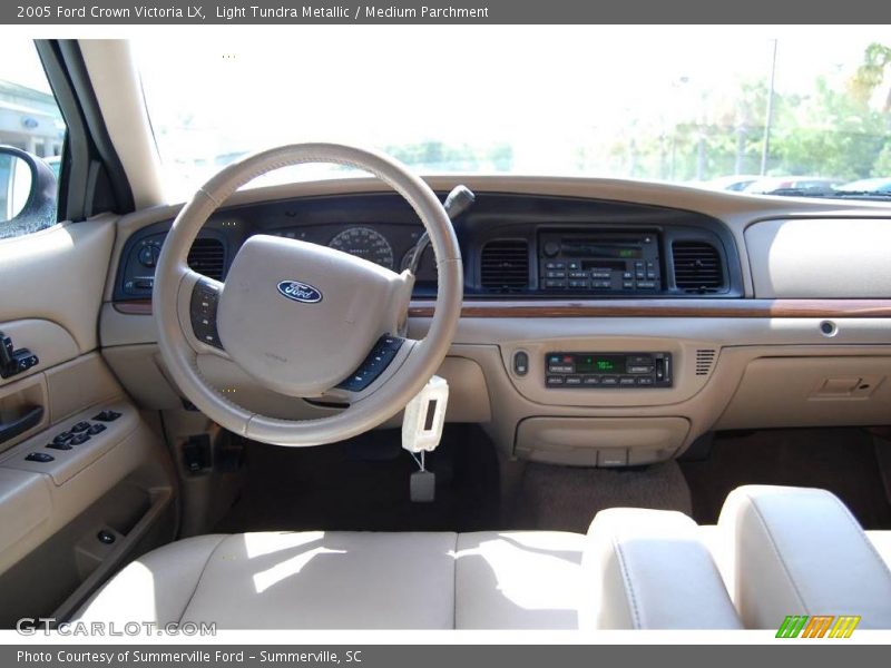 Light Tundra Metallic / Medium Parchment 2005 Ford Crown Victoria LX