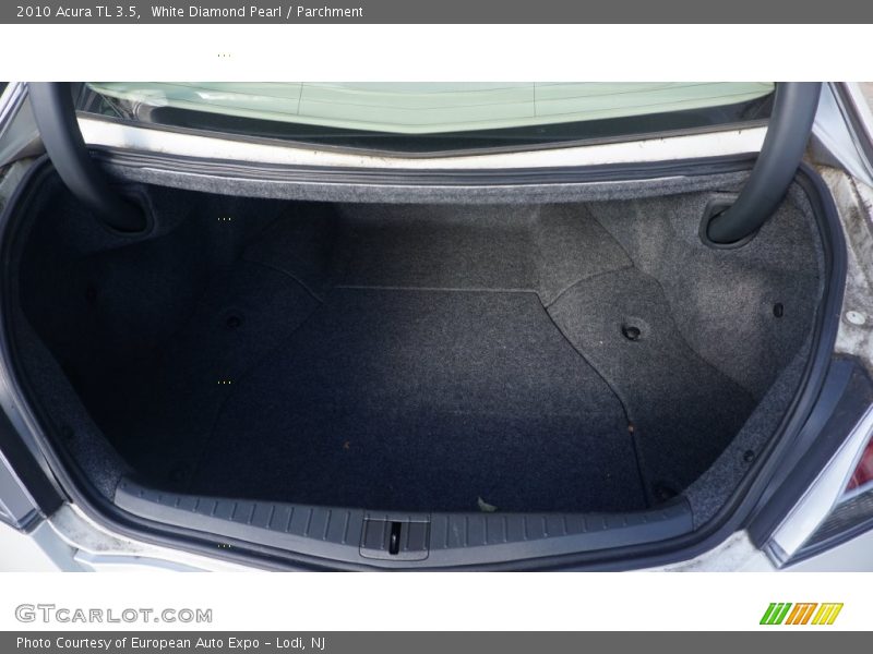 White Diamond Pearl / Parchment 2010 Acura TL 3.5