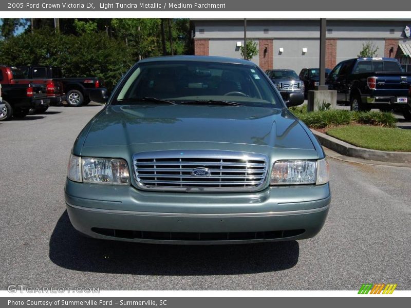 Light Tundra Metallic / Medium Parchment 2005 Ford Crown Victoria LX