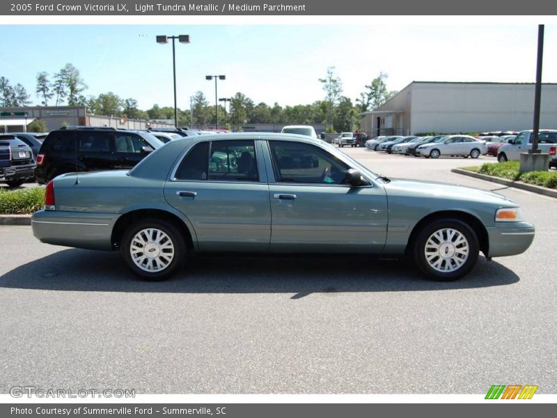 Light Tundra Metallic / Medium Parchment 2005 Ford Crown Victoria LX
