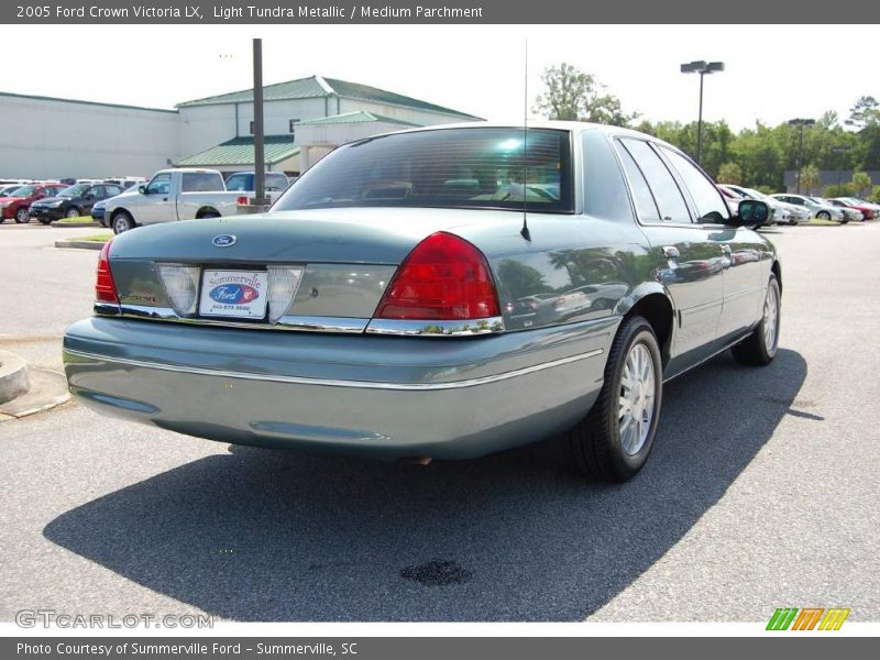 Light Tundra Metallic / Medium Parchment 2005 Ford Crown Victoria LX