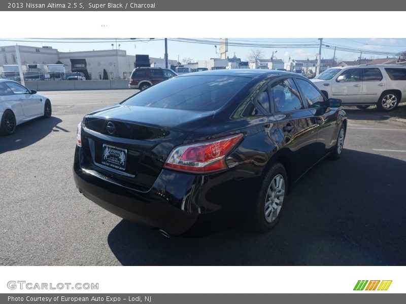Super Black / Charcoal 2013 Nissan Altima 2.5 S